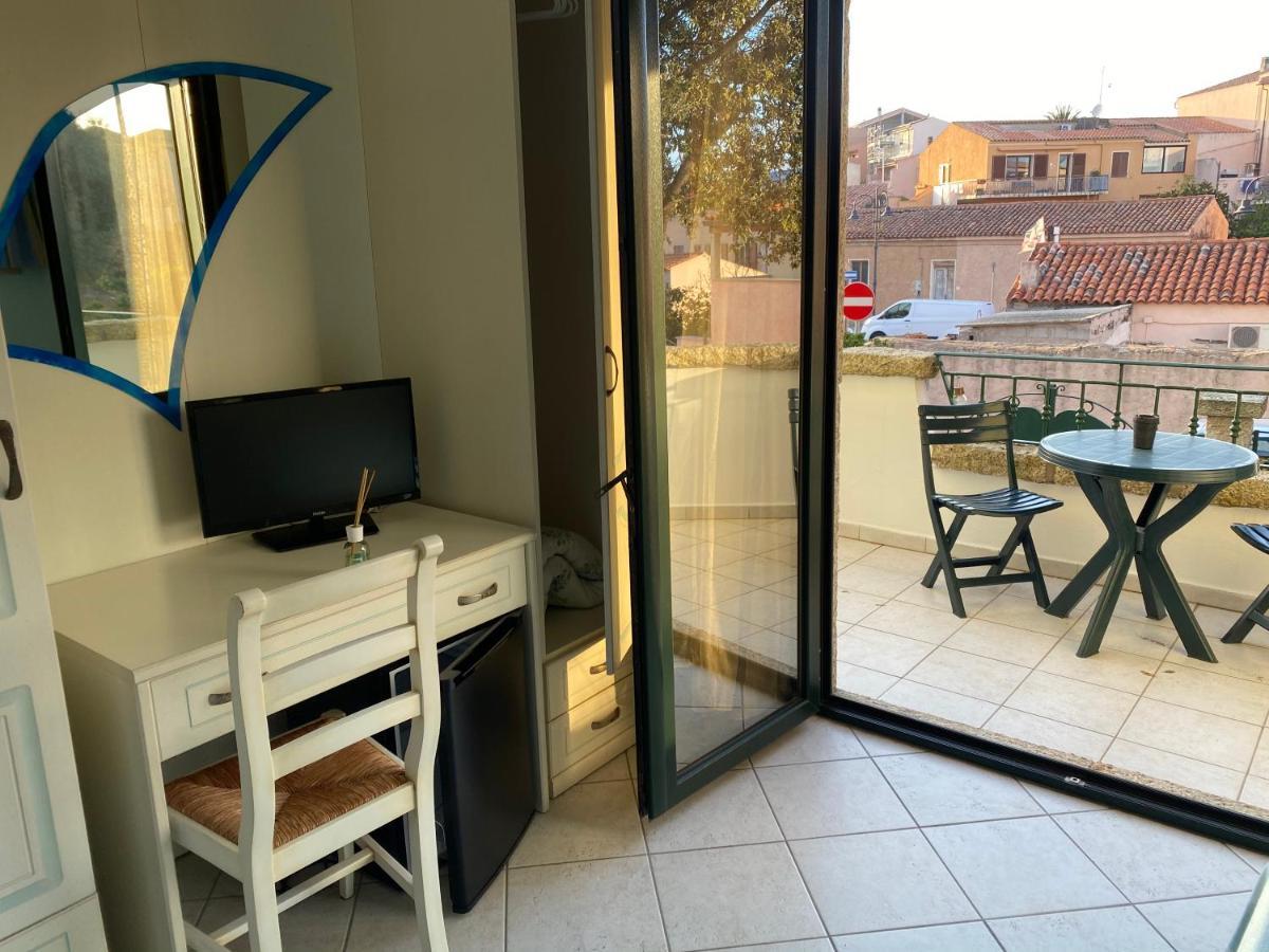 B&B Le Farfalle Palau Ngoại thất bức ảnh