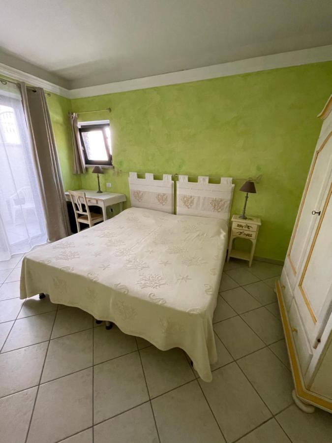 B&B Le Farfalle Palau Ngoại thất bức ảnh