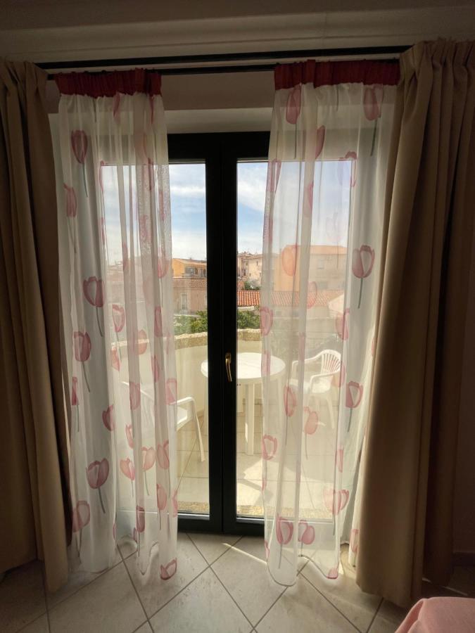 B&B Le Farfalle Palau Ngoại thất bức ảnh