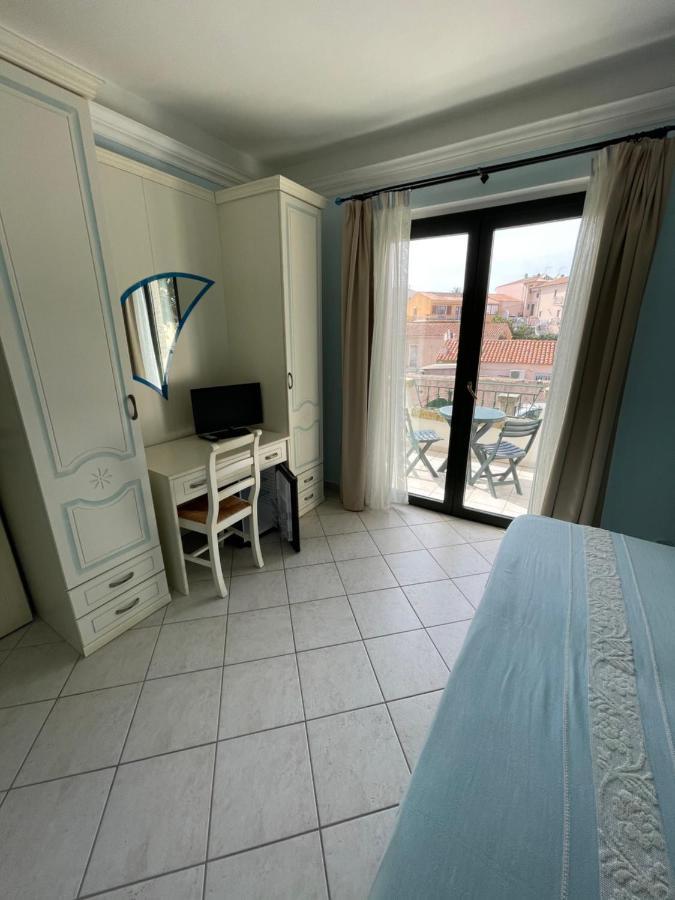 B&B Le Farfalle Palau Ngoại thất bức ảnh