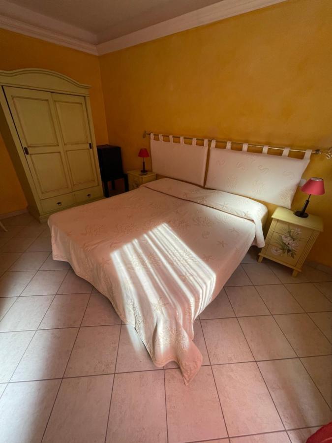 B&B Le Farfalle Palau Ngoại thất bức ảnh