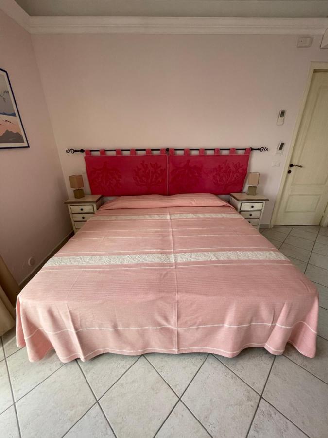 B&B Le Farfalle Palau Ngoại thất bức ảnh