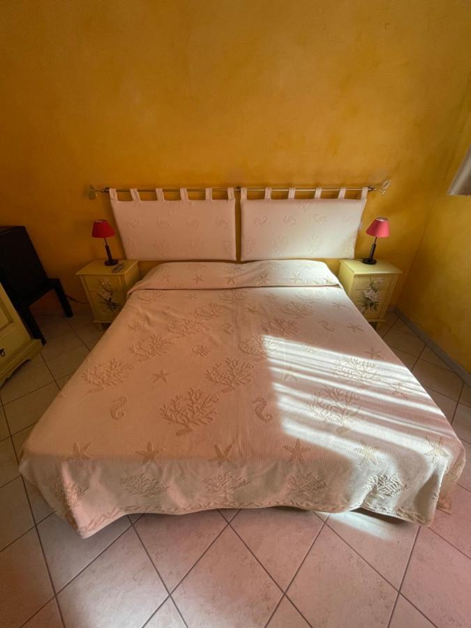 B&B Le Farfalle Palau Ngoại thất bức ảnh