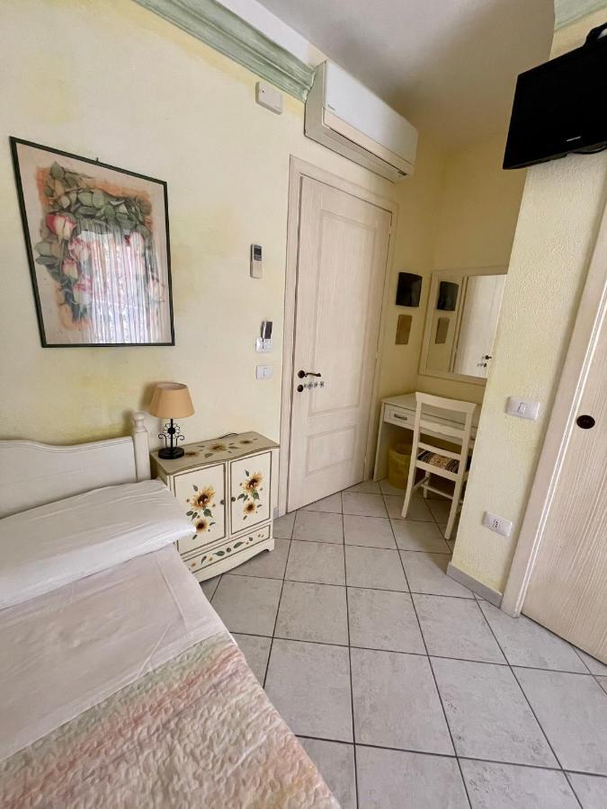 B&B Le Farfalle Palau Ngoại thất bức ảnh