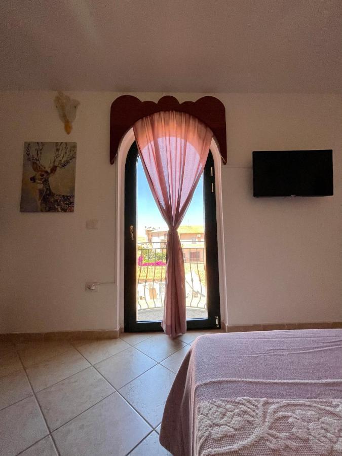 B&B Le Farfalle Palau Ngoại thất bức ảnh