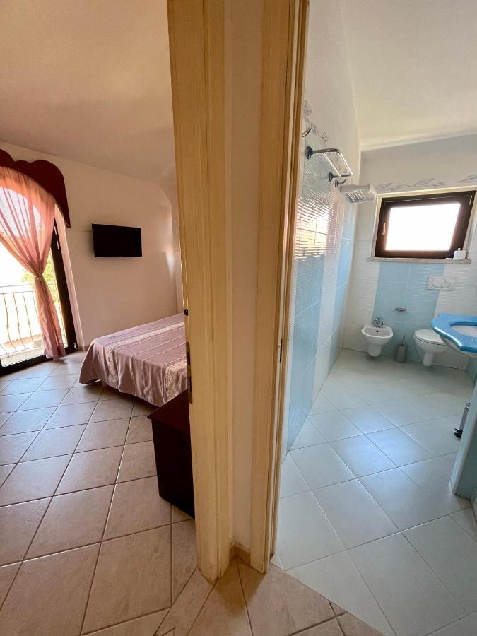 B&B Le Farfalle Palau Ngoại thất bức ảnh